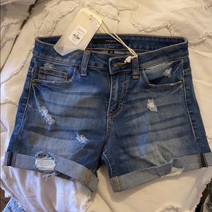 Mid rise shorts from francescas